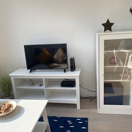 Central Location, Parking, Wi-Fi, Modern Apartment Milton Keynes Eksteriør billede
