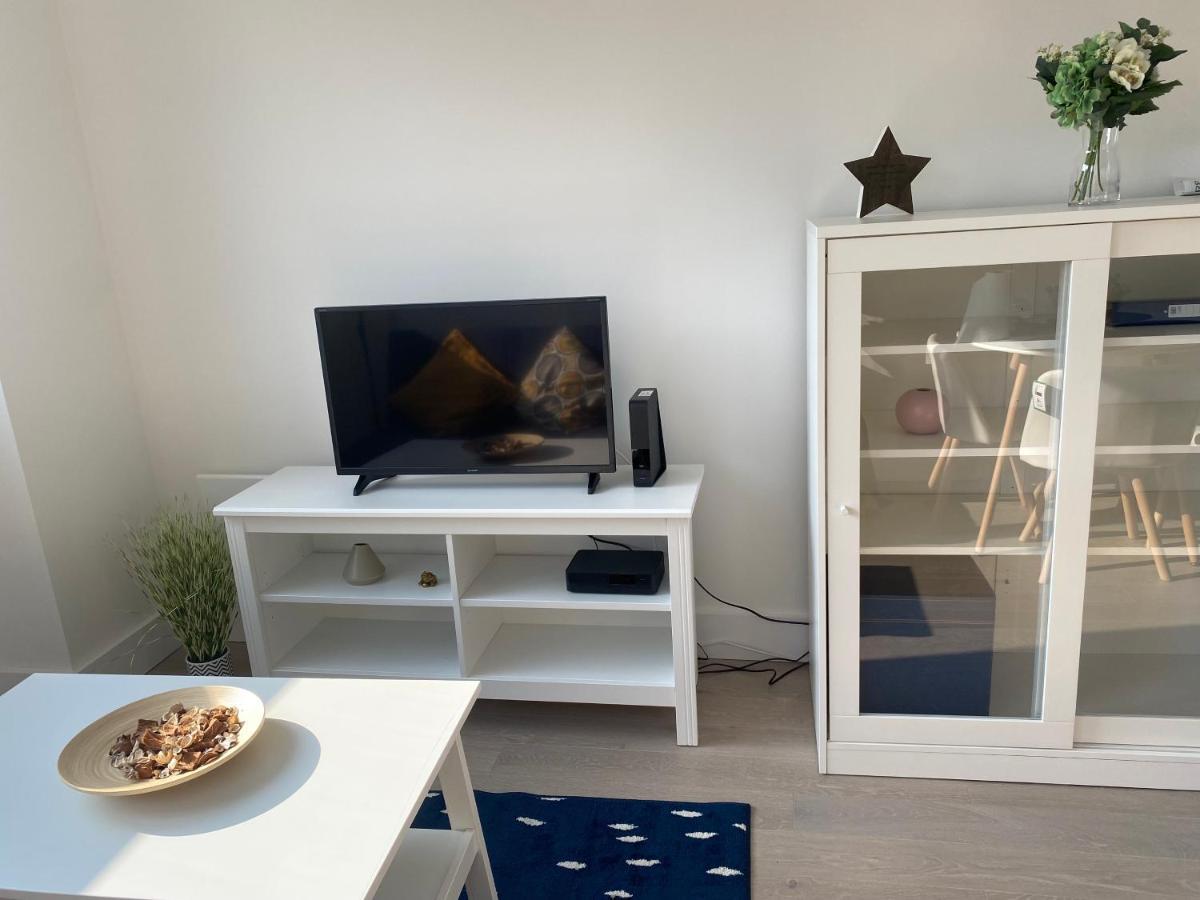 Central Location, Parking, Wi-Fi, Modern Apartment Milton Keynes Eksteriør billede